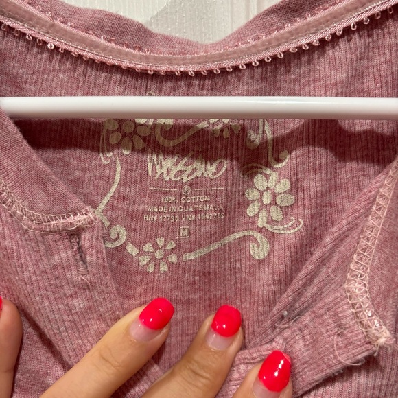 MOSSIMO Girl’s Button Down V Neck Long Sleeve Shirt Top - light pink size M(7/8) - Picture 2 of 3